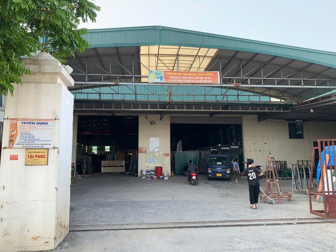 Khu vực nhà xưởng kính Tài Phúc trong bộ ảnh dự án lắp đặt SV02
