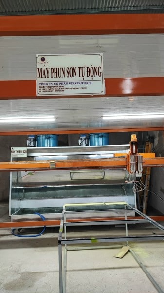 Cụm 2 quạt hút lắp trên bồn hút sơn màng nước, đại diện biến thể bồn hút sơn 3m