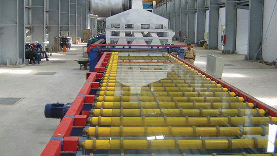 Dây chuyền con lăn dẫn vào thiết bị gia công kính